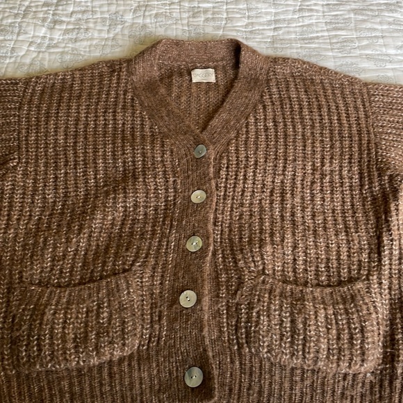 Jaggery Cardigan - Picture 6 of 9